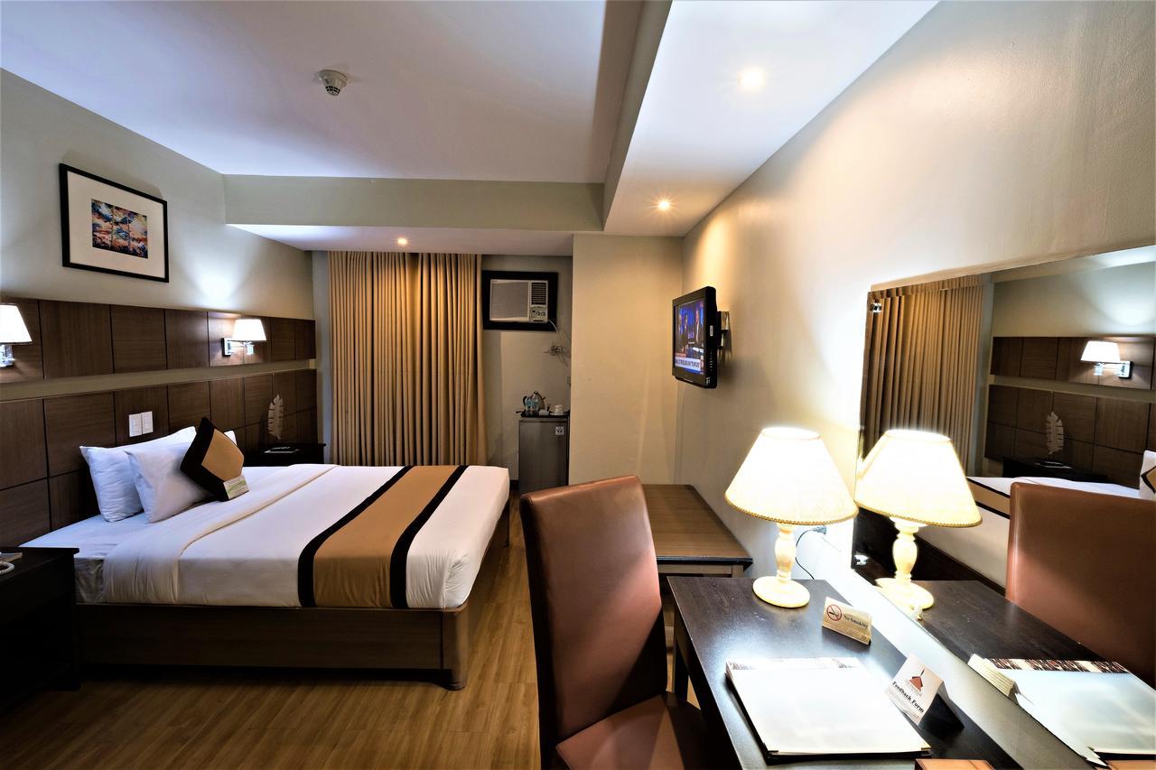 The Pinnacle Hotel And Suites Davao City Extérieur photo